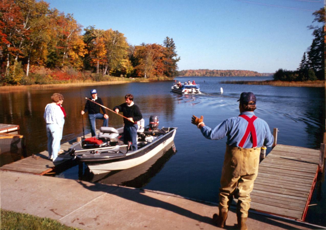 Lakewoods Resort & Golf Namekagon Exteriör bild