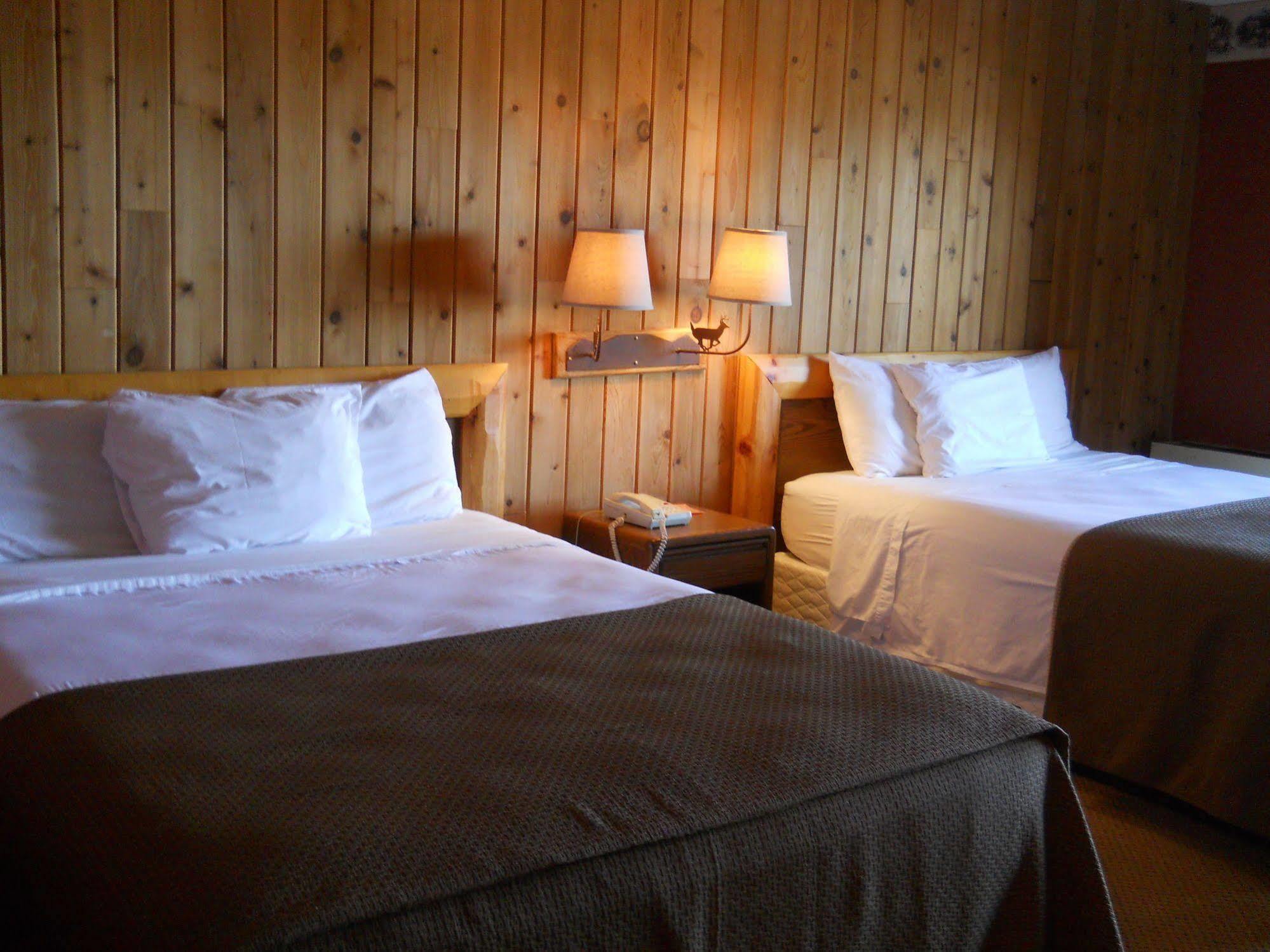 Lakewoods Resort & Golf Namekagon Exteriör bild