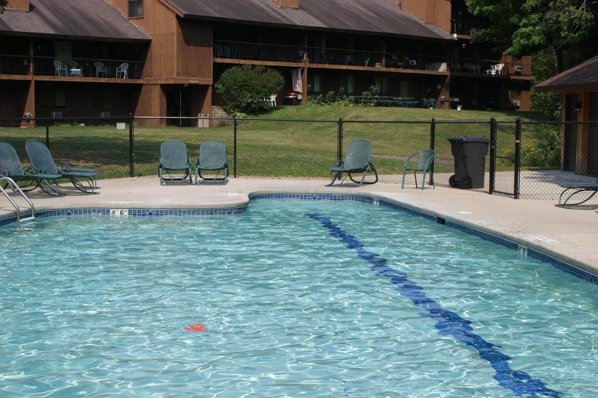 Lakewoods Resort & Golf Namekagon Exteriör bild